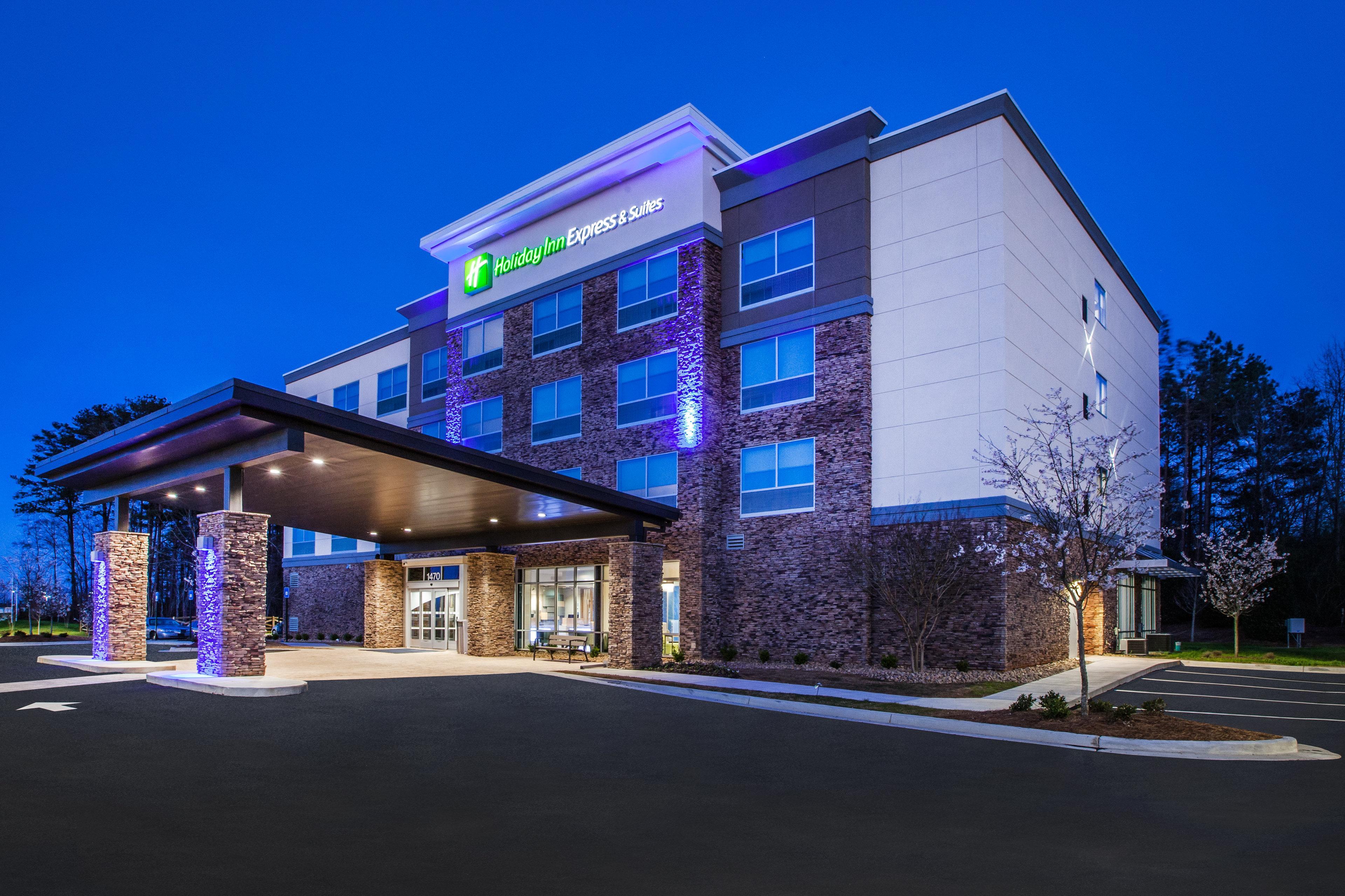 Holiday Inn Express & Suites Atlanta N - Woodstock By Ihg Bagian luar foto